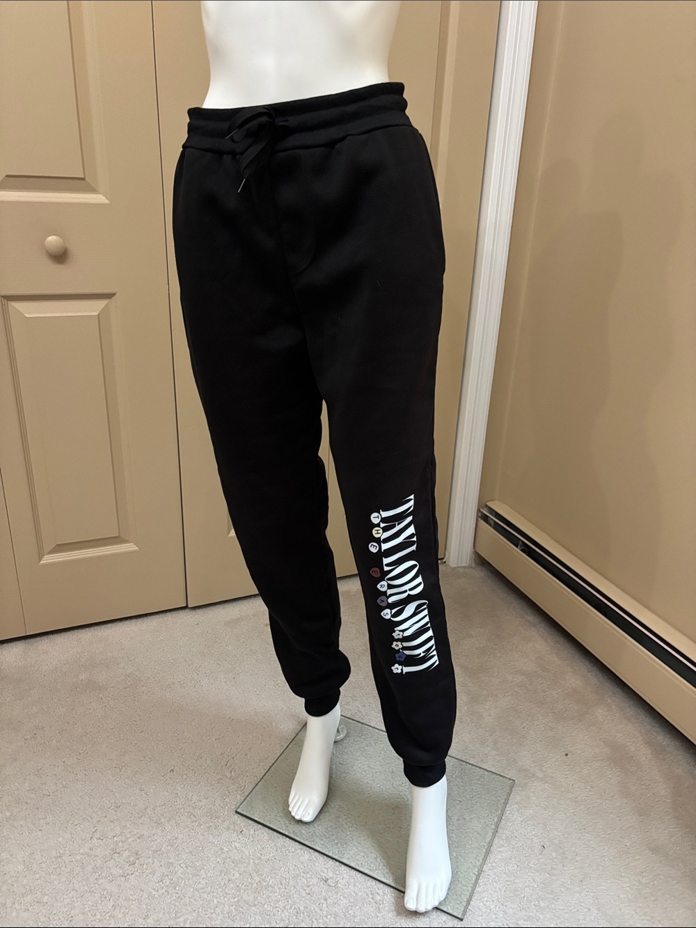TAYLOR SWIFT The Eras Tour joggers